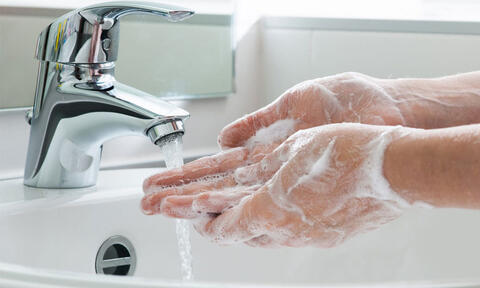 https://www.bathroomcity.co.uk/sites/default/files/styles/large/public/1--washing-hands.jpg
